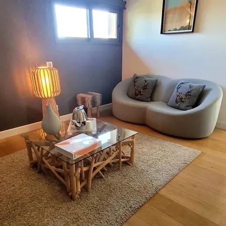 Noumade I De Prestige A Bordeaux Villa