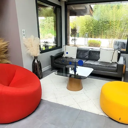 Noumade I De Prestige A Bordeaux Villa